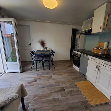 Appart 28M2 Avec Jardin Et Parking Prives, Chambre Separee Milhaud Buitenkant foto